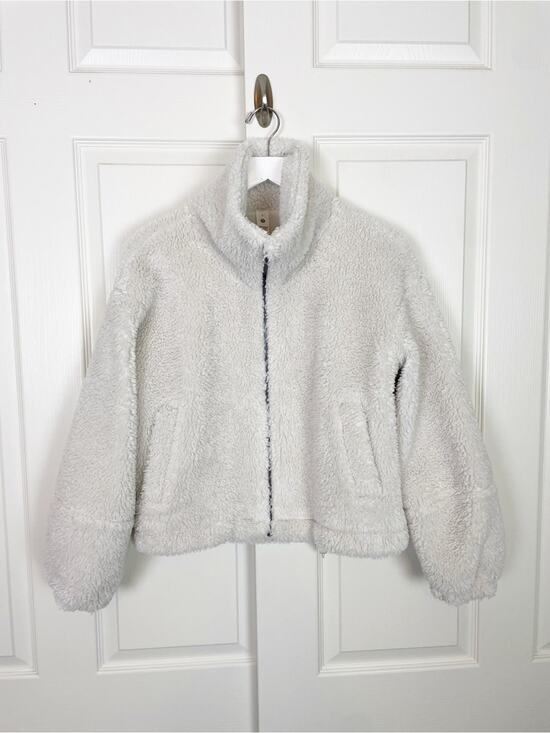 lululemon athletica Jackets & Blazers - Lululemon Cinchable Zip Fleece Jacket White Opal Sherpa Teddy Bomber Sz L